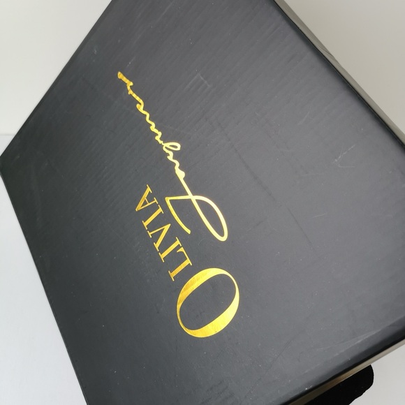 Black thigh-high heeled boots with back tie - Picture 6 of 7